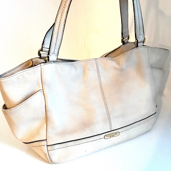 😍🌻. COACH #26368 Leather Beige Off-White Tote - Picture 2 of 16